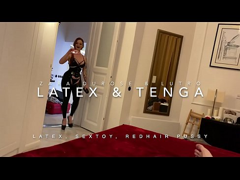 ❤️ Jaruma mai jajayen kaya sanye da rigar latex mai cin duri ❤ Batsa kawai ☑