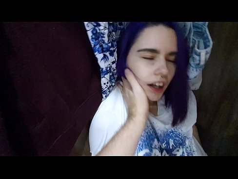 ❤️ Ya sami kanwata a cikin kabad ya taimaka mata ❤ Batsa kawai ☑